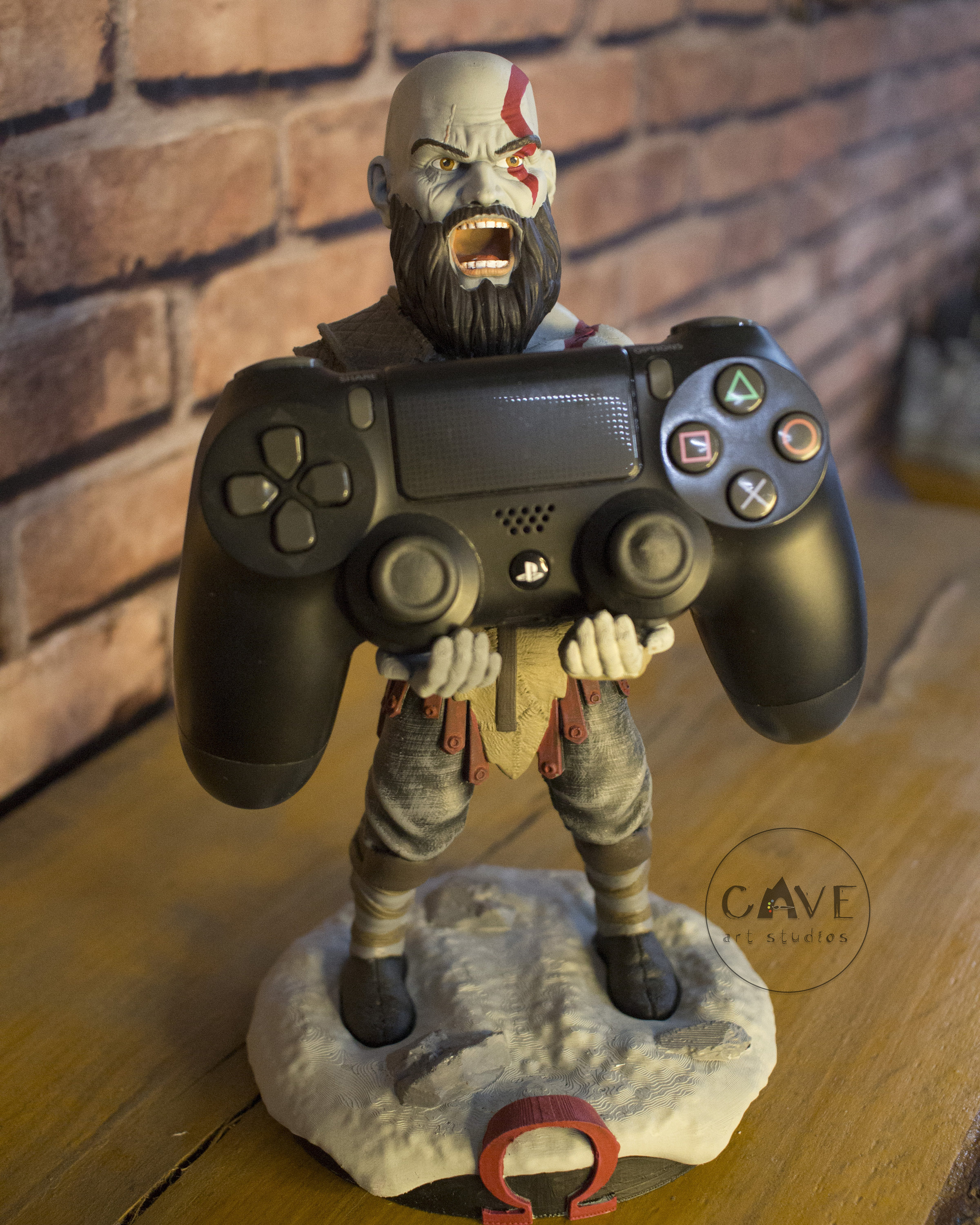 It's now a thing: Playing God of War on PC with an Xbox controller - 9GAG