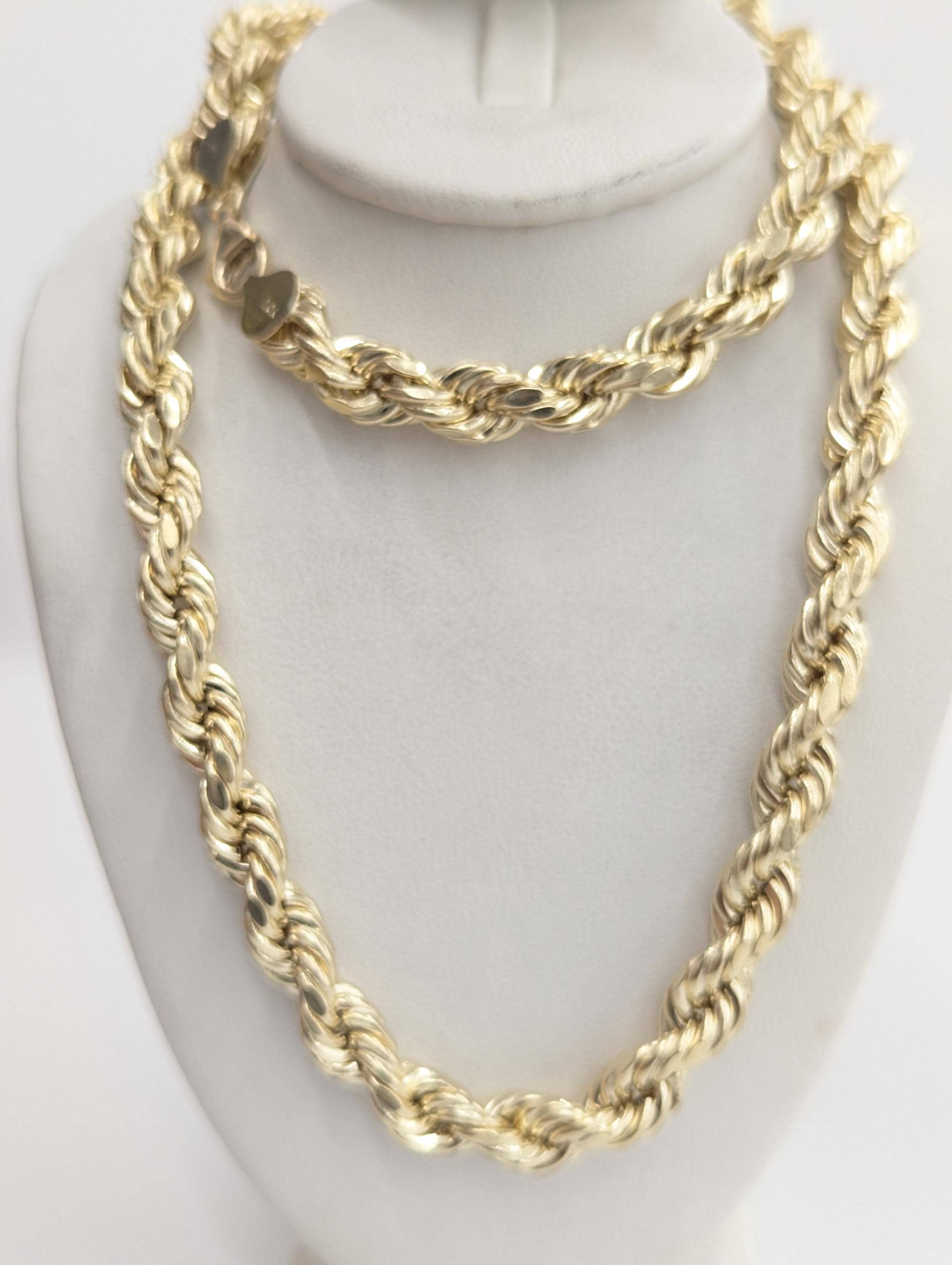 10kt Real Gold Rope chain 8mm thick