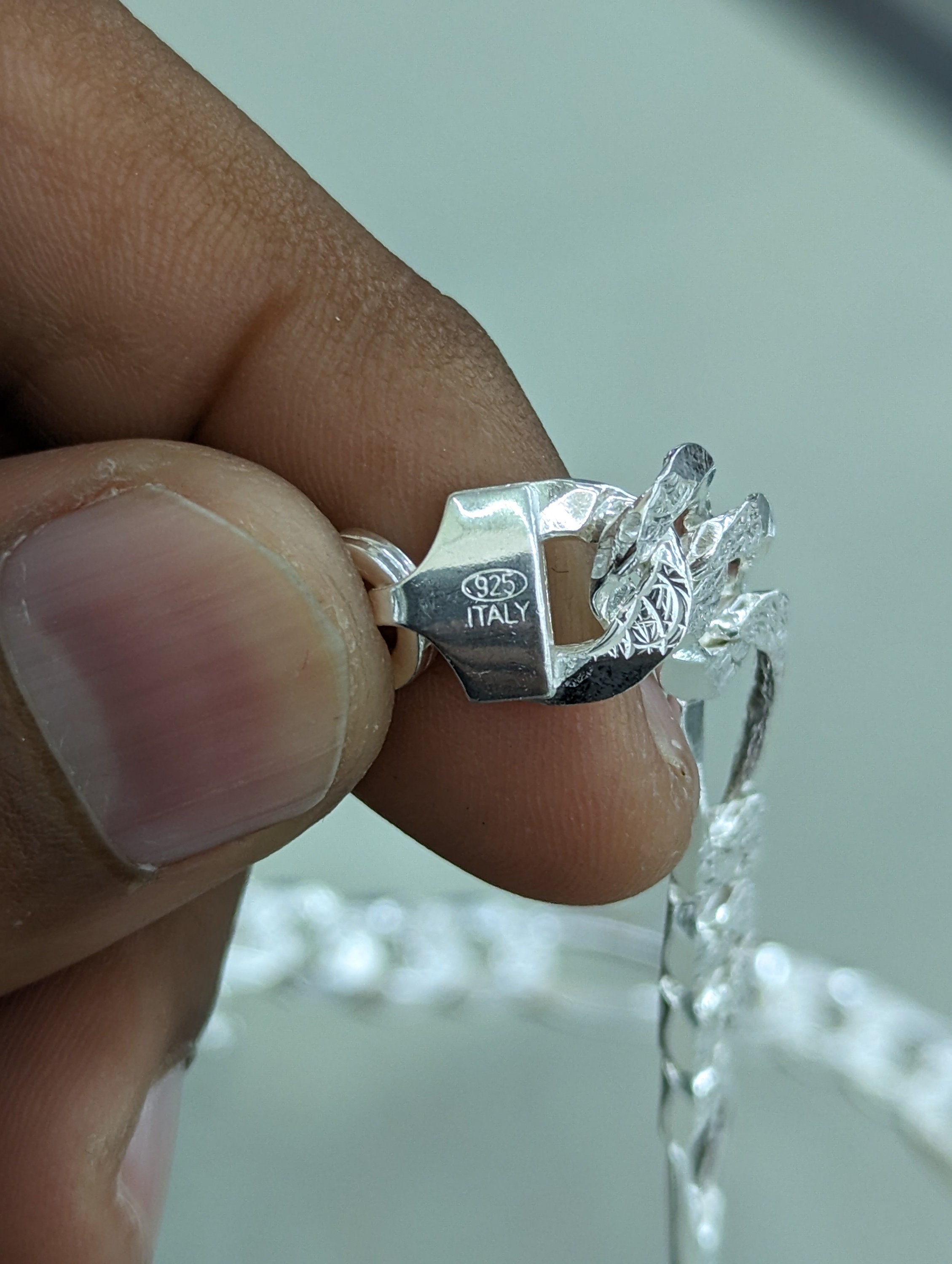 Collana catena figaro e catena con perle bianche irregolari | Marlù