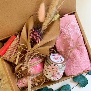 Milla Wohlfühlset Geschenkbox - Wellness Set Handgemachte Seifen - 100 % Olivenölseife- Kastilien Seife