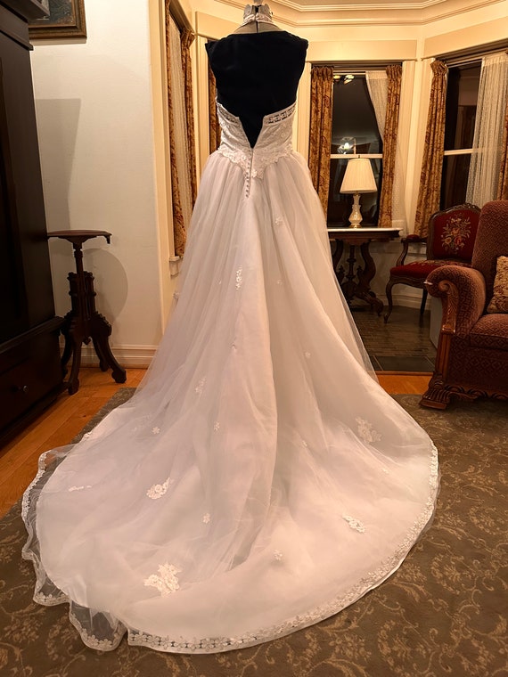 Ventage wedding dress - image 3