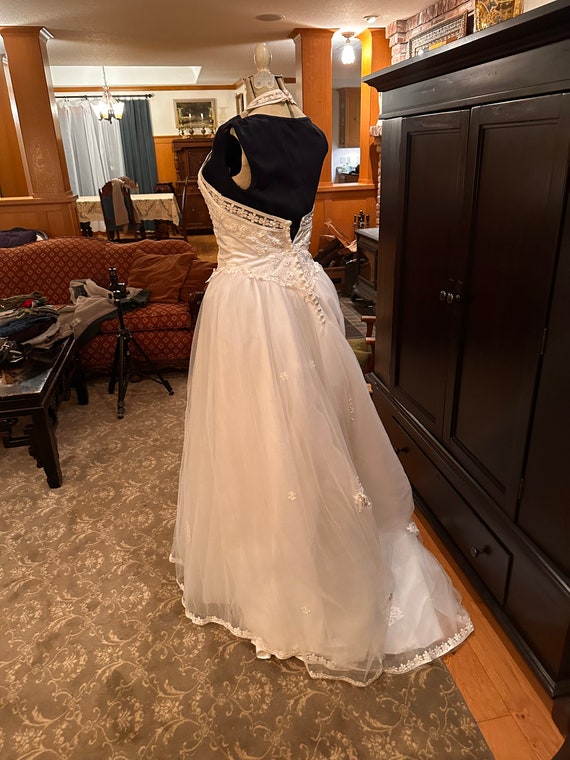 Ventage wedding dress - image 9
