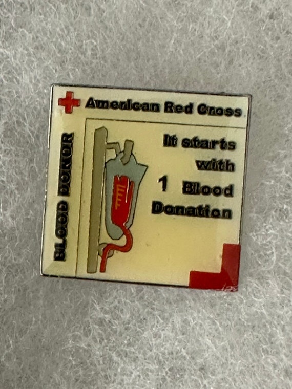 Vintage American Red Cross Collectable Lapel Pin/… - image 1