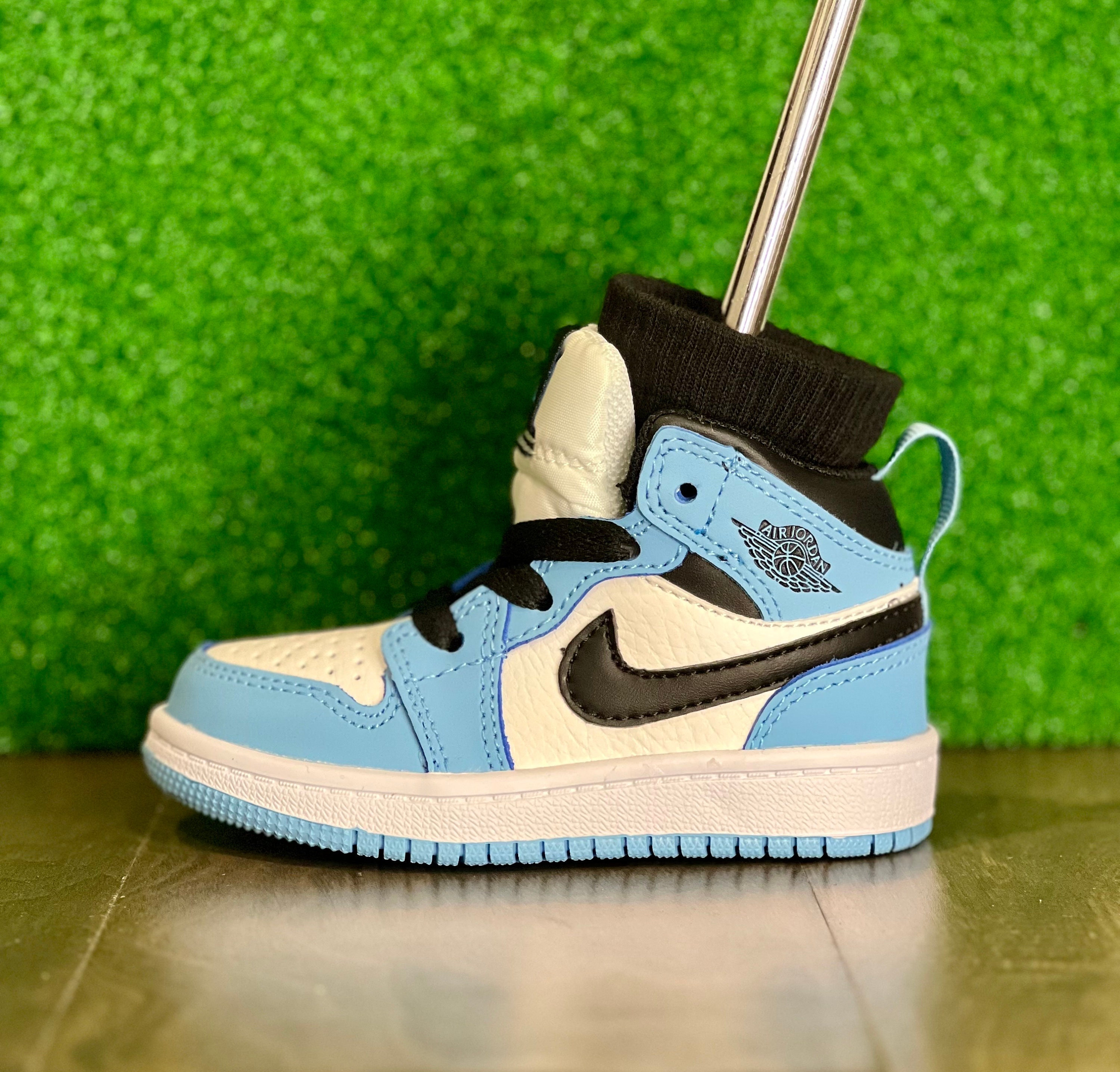 Jordan 1 light shop blue and white