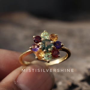 Mossagatring med flera stenar: 18k guldpläterat sterlingsilver