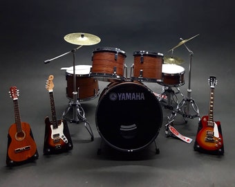 Miniature Drum Yamaha Brown Exclusive And Miniature Guitar For Display