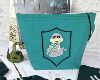 Embroidered project bag to carry your knitting in different sizes