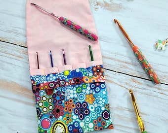 Pouch to store your crochet hooks