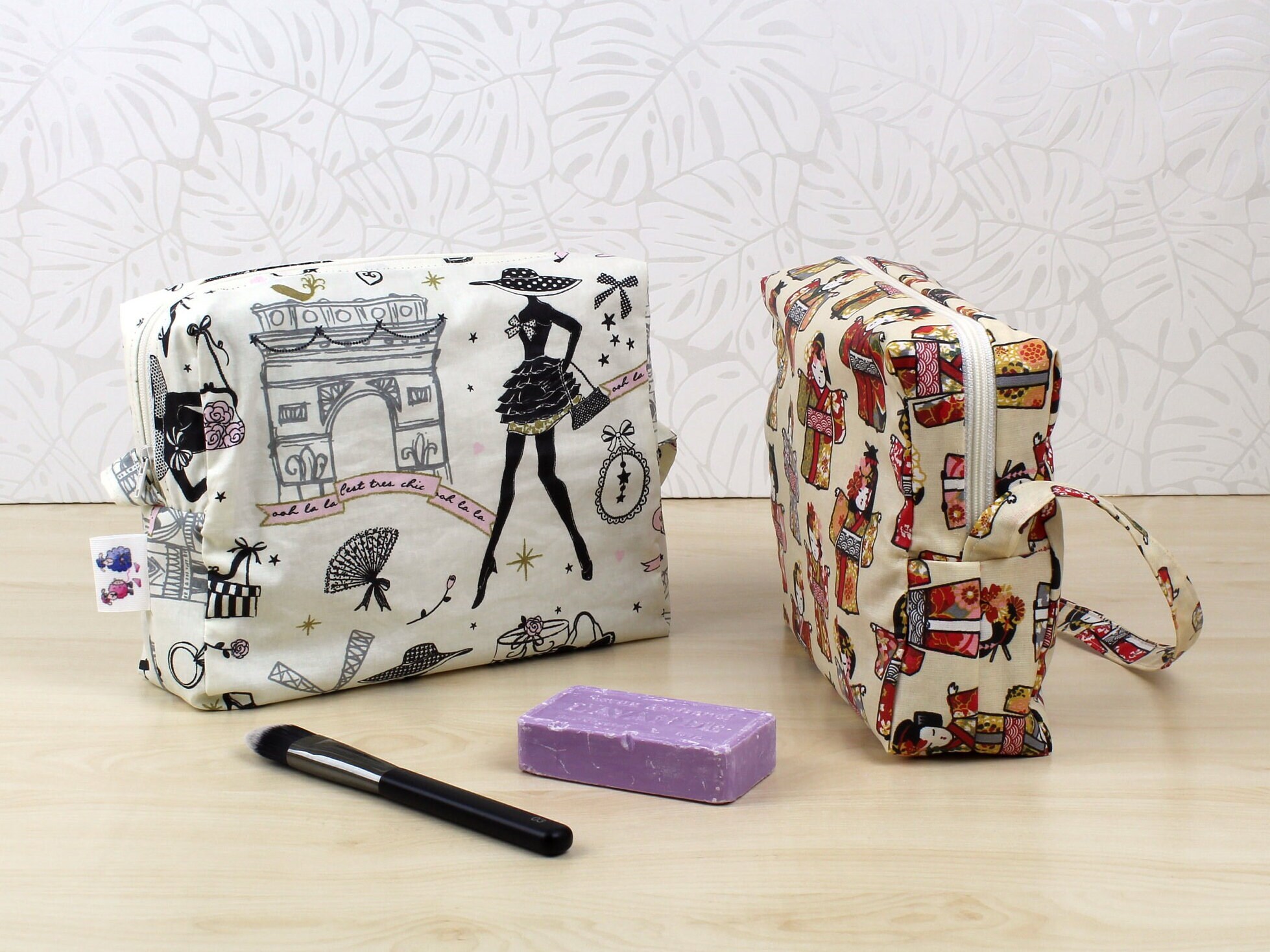 Compartmentalized makeup bag sale
