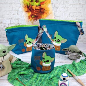 Sacs à projets tricot et crochet avec une broderie geek