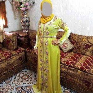 Caftan Party Festive Dress For Women, Moroccan Dubai Kaftans Farasha Abaya Dress Luxury Hand-Sewn Gold V Neck Middle East Arabic Kaftan