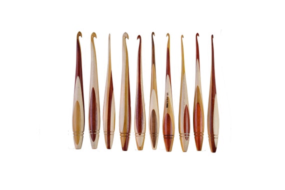 Rosewood Crochet Hook Set: Ergonomic Hand Turned Knitting Accessories