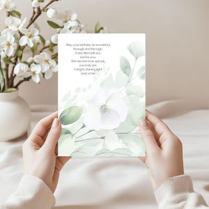 Mooie bloemenverjaardagskaart afdrukbaar voor vriend, speciale dag verjaardagskaart voor vrouw, ontwerp voor- en achterkant, digitaal