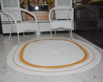 Decoración del hogar Alfombra de forma ovalada de algodón blanco trenzado Alfombra hecha a mano, alfombra de área, alfombra de piso, alfombra de puerta, alfombra de trapo, alfombra de borde blanco y amarillo