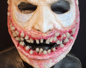 DR.TEETH Halloween Creepy Slasher Scary Haunted House Prop Gore Blood Scary Mask Gorey Big Smile Toothy Mask Clown Sinister Latex Handmade