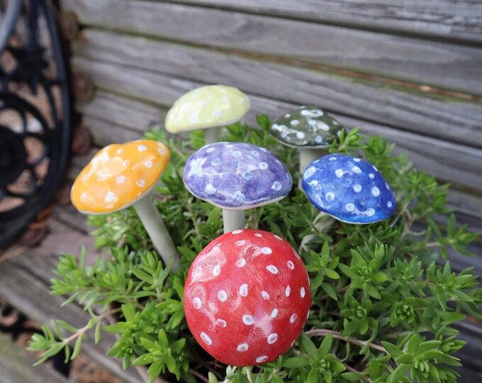 mushroom garden stake - flower pot decor - garden decoration - mushroomcore