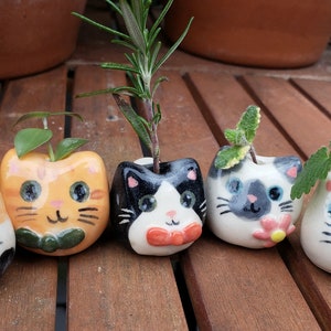 手作り陶器製猫ミニ花瓶：デスクデコレーションギフト