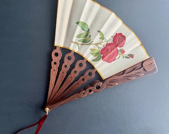 Valencia - Handcrafted folding fan with rose motif