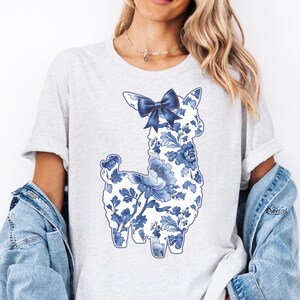 Toile Llama tshirt Gift For Mom shirt Mother&#39;s Day Gift Chinoiserie Alpaca t-shirt Llama Tee Birthday Christmas Gift For A Friend llama Tee