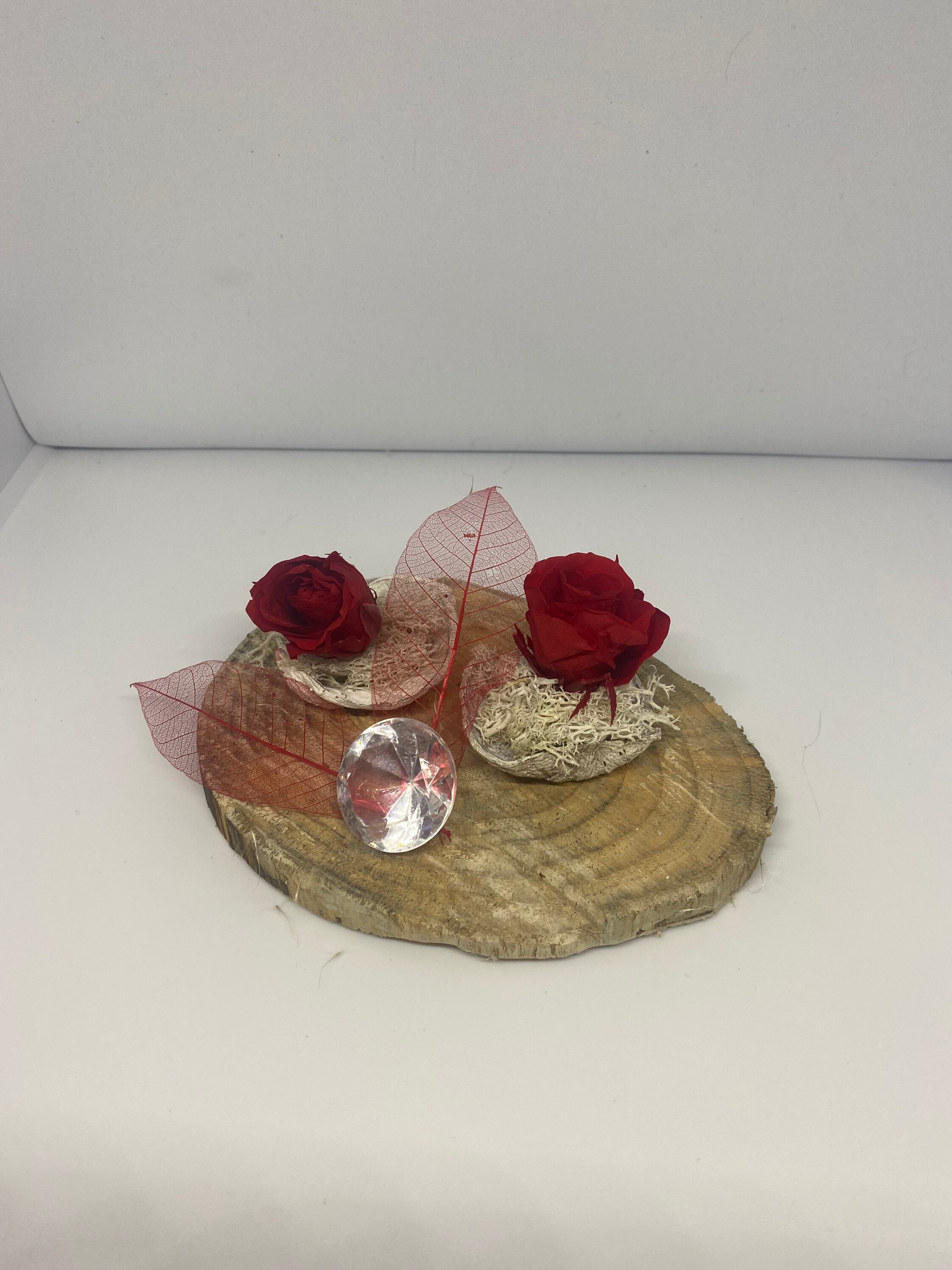 Composition avec 2 Roses Éternelles