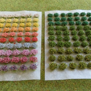 Self Adhesive Grass Tufts 'Flowering & Foliage' (140) for Model Railway, Wargaming and Dioramas