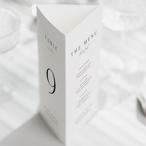 Modèle de Menu de Table à trois volets de mariage moderne minimal ELLIE, numéro de Table de mariage triangulaire, modèle de Menu de mariage, support de Table triangulaire pour mariage
