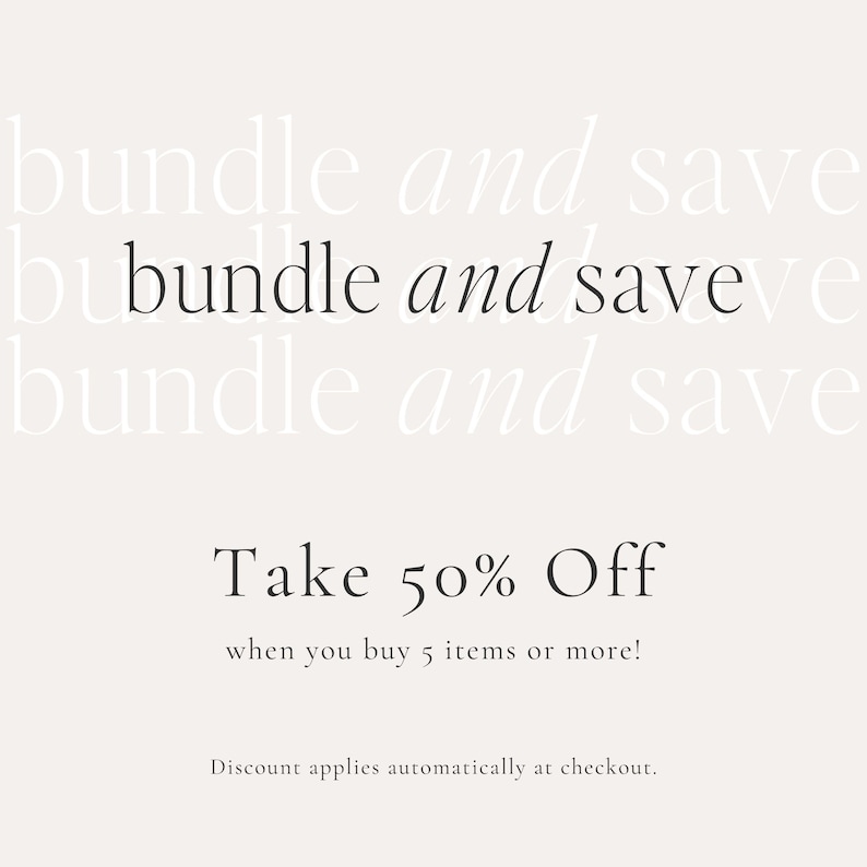 Pu&ograve; includere: Grafica promozionale color crema con le parole "bundle and save" ripetute. Il testo "Take 50% Off" &egrave; visualizzato, con la condizione "when you buy 5 items or more!" e "Discount applies automatically at checkout."