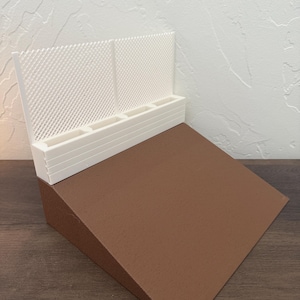 1:24 Diecast Dirt Sloped Track Display Stand 3D Printed Fits Two Models