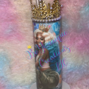 Self empowerment tumbler with crown