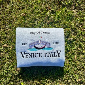 Sudadera de cuello redondo bordada de Venecia, Italia / Regalo de recuerdo de Italia / Sudadera de moda de Italia / Cuello redondo de viaje / Ciudad de los canales hecha a mano