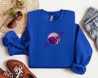 Sudadera de cuello redondo con bordado de Saturno: Diseño del Universo Celestial