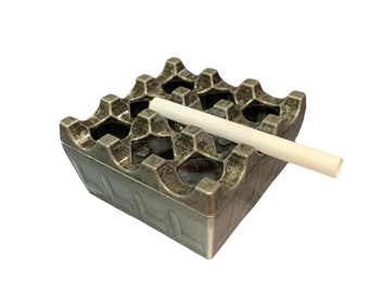 Square Grid Cigar Ashtray, Metal Ashtray, Vintage Collectible Ashtray, Smoking Accessories  for Indoor and Outdoor, Old Silver Colour