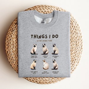 Siamese Cat Gift for Cat lovers, Gift for Cat Mom-Dad, New Siamese Kitten Mom Gift, Siamese Cat Mama SweatShirt, Gift for Wife Gift for Girl