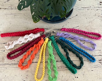 Chaveiro de pulso em macramê, cordão boho de algodão, presente para professor