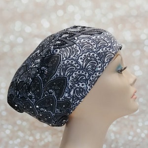 Peacock Print Spandex Scrub Cap: Women&#39;s Surgical Hat with Sequins