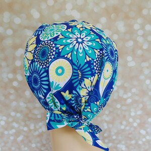 Scrub caps for women with buttons, Surgical cap women, Blue floral scrub cap