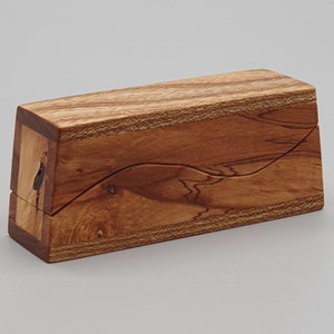 Boîte à bagues design marron et orme, boîte à bagues de proposition, boîte à bagues de fiançailles, boîte à bagues secrètes, boîte à bagues unique, boîte à bagues unique.