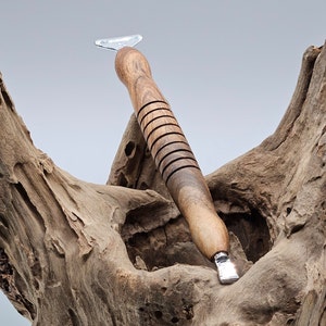 English black walnut handmade diamond painting pen, individually hand turned on a lathe, each pen is unique.