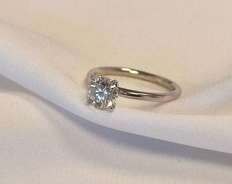 Classic Round Lab Diamond Engagement Ring, 14K/18K gold band. Different diamond size possible.