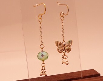 Lucky chain dangle earrings
