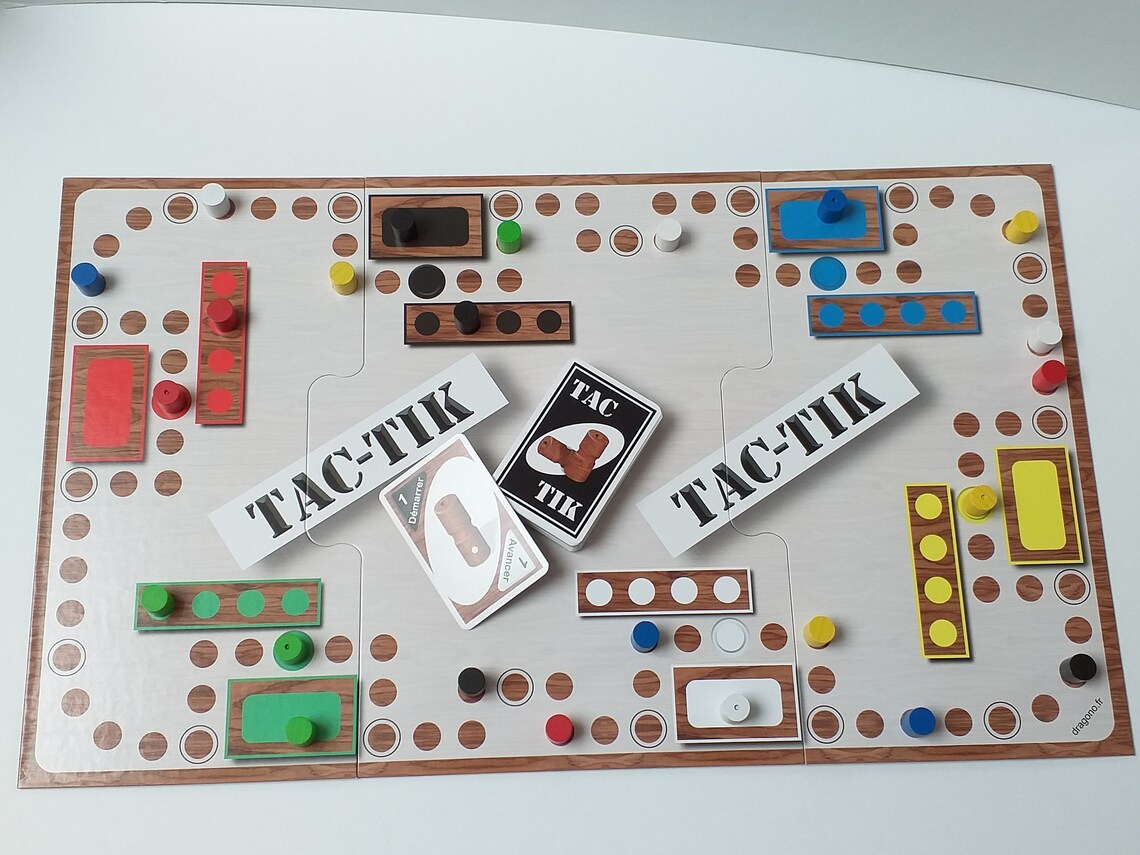 Tac Tik Jeu de Société avec plateau modulable 2 à 6 joueurs, Pions Bois, Cartes pour jouer aussi Tac Tik Jeu de Société avec plateau modulable 2 à 6 joueurs, Pions Bois, Cartes pour jouer aussi