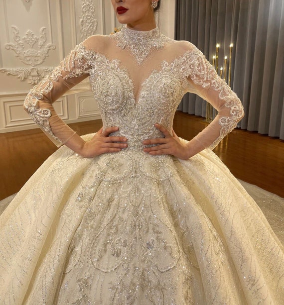 Luxury Sparkly Ballgown Wedding Dress With V Neck, Long Sleeves, Lace  Appliques, Sequins, Beaded Ruffles, And Customizable Floor Length Bridal  Grooms 2023 Collection From Bestdeals, $413.91 | DHgate.Com