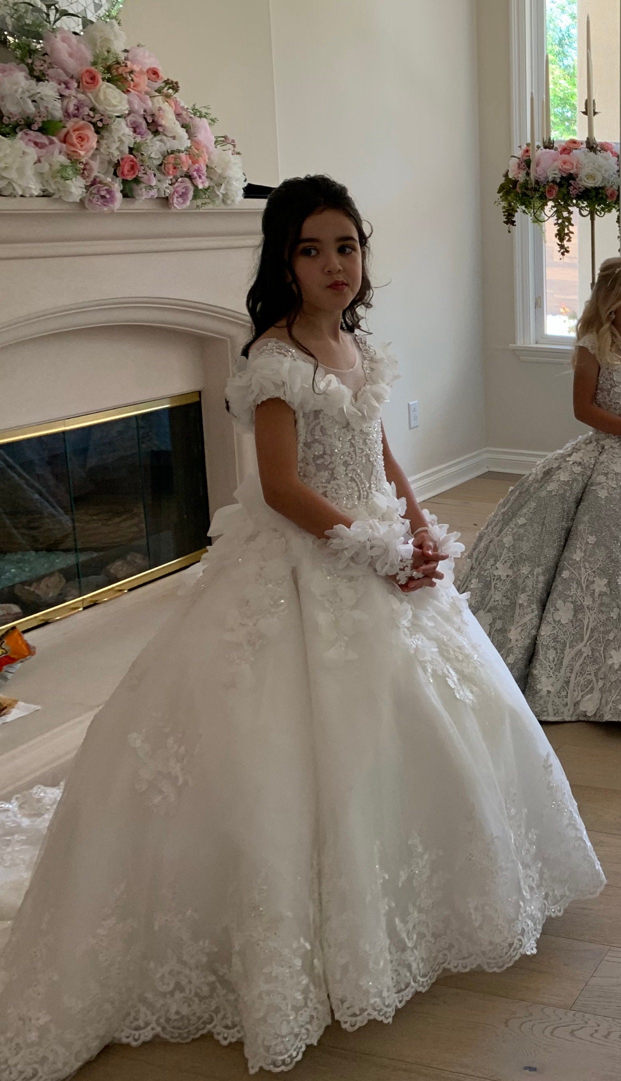 Pretty white shop dresses for girls