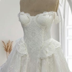 Strapless lace bridal ball gown with Sweetheart neckline