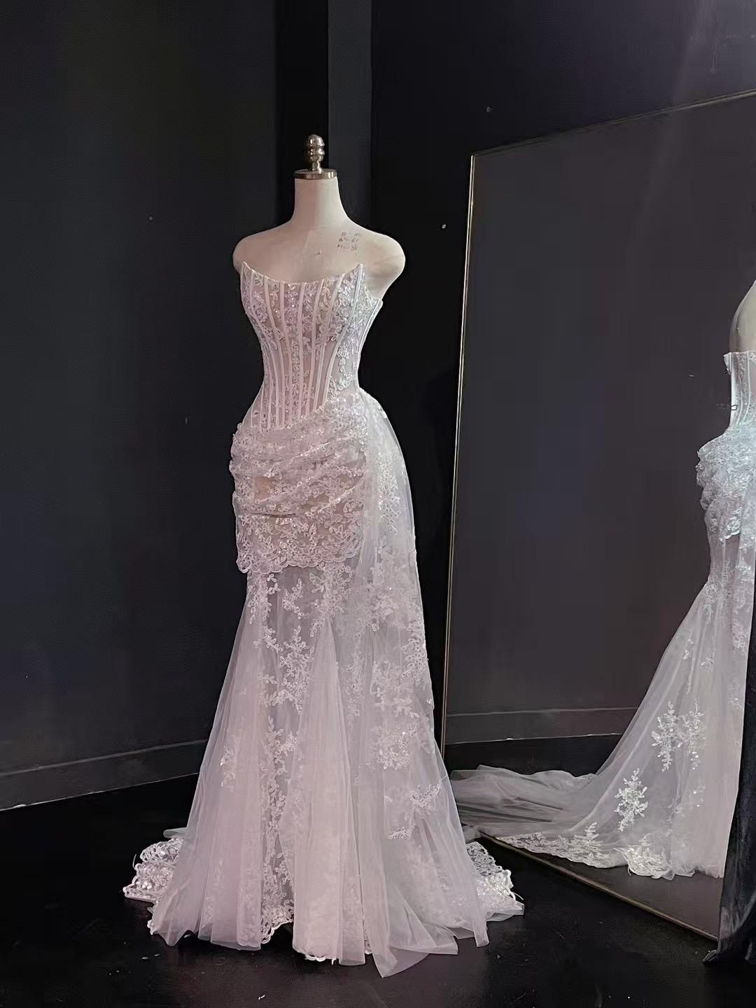 Luxury Corset Lace Wedding Gown with Sheer Mermaid Silhouette