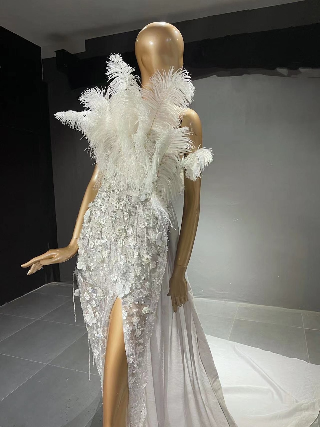 Red Carpet Fashion Women's Silver Fitted Dress With Slit