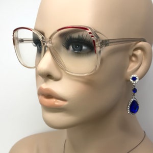 Lunettes de vue Specsavers roses vintage, monture de lunettes transparente rouge carrée occasion, montures de lunettes rétro