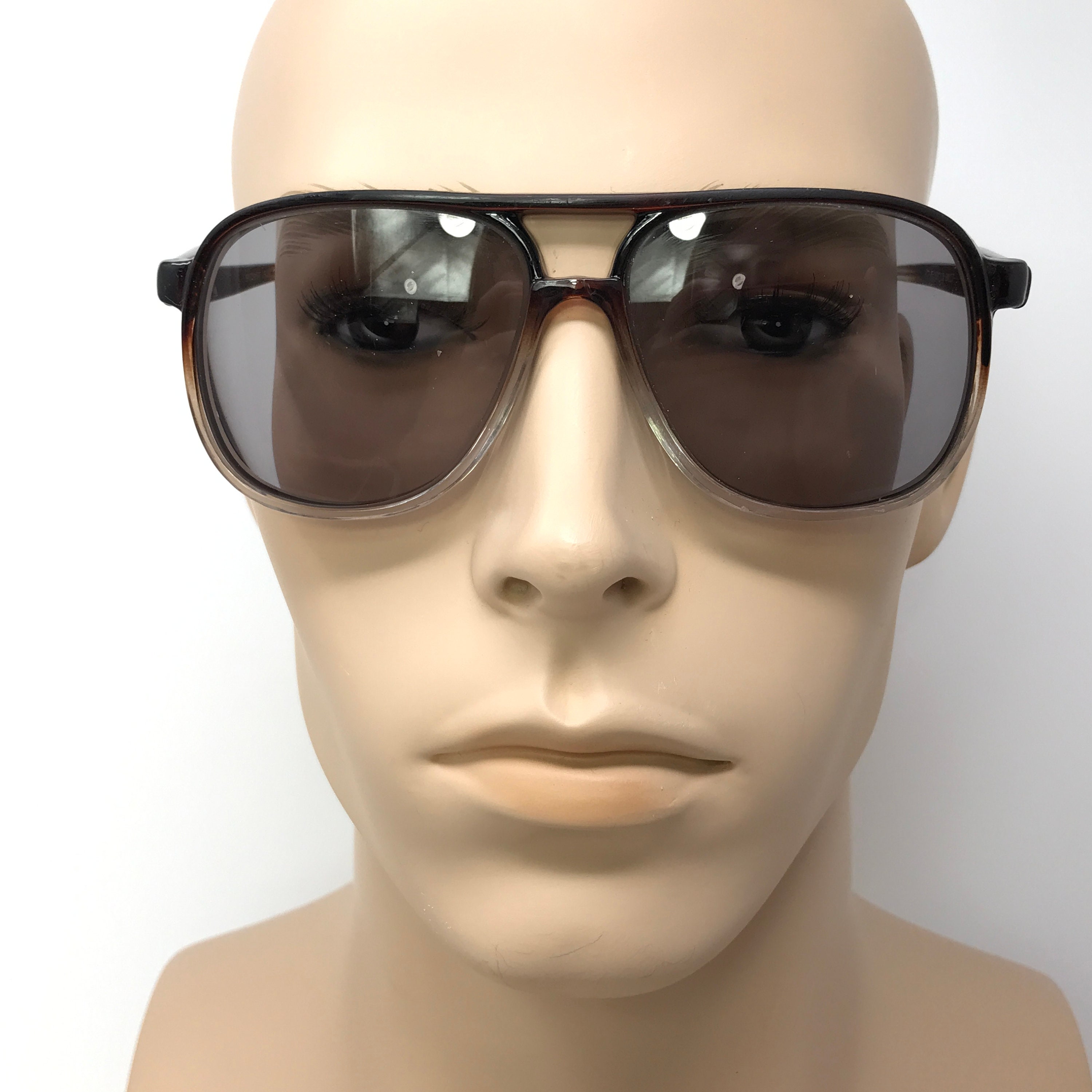 Gd Lens Color Changeable Spectacle Supplier for Man Women Beautiful Design  Sunglasses Versatile Fashionable Clip on Sunglasses - China Designer  Sunglass and Eyeglasses price | Made-in-China.com