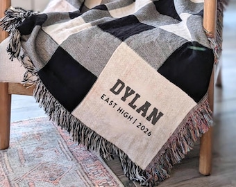 Custom Graduation Gift for High School Grad, Modern Checkered Woven Throw Blanket, Unique Keepsake for Class of 2026, Personalized Name