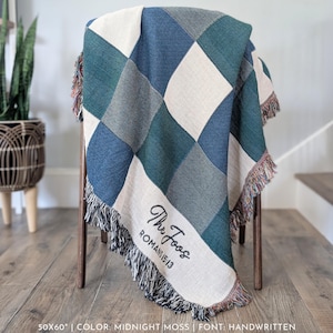 Manta tejida personalizada a cuadros moderna, regalo único para boda, compromiso, aniversario de algodón, recuerdo, apellido de familia o pareja. imagen 7
